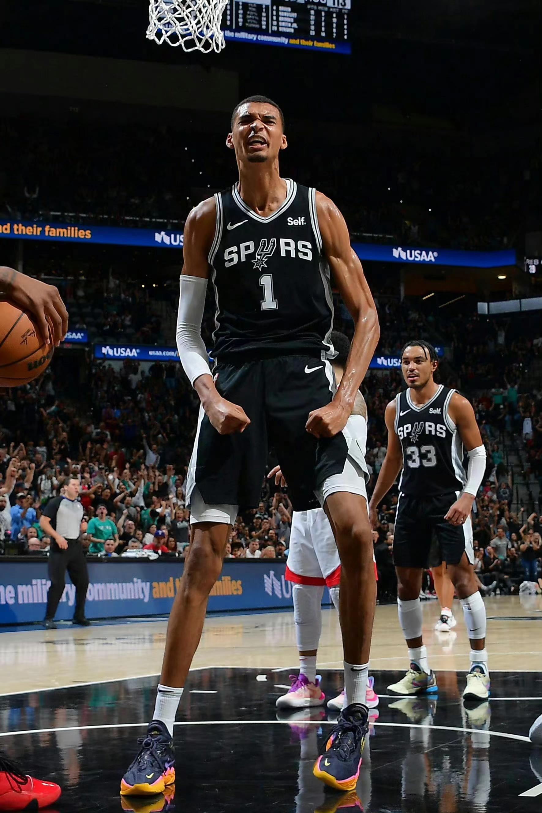 开云-本菲卡迎NBA季后赛关键赛,转会期篮板制胜,质疑声仍在,资深球员宣示担当的简单介绍-开云